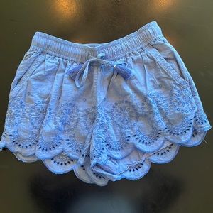 Vineyard vines embroidered blue shorts, size XXS